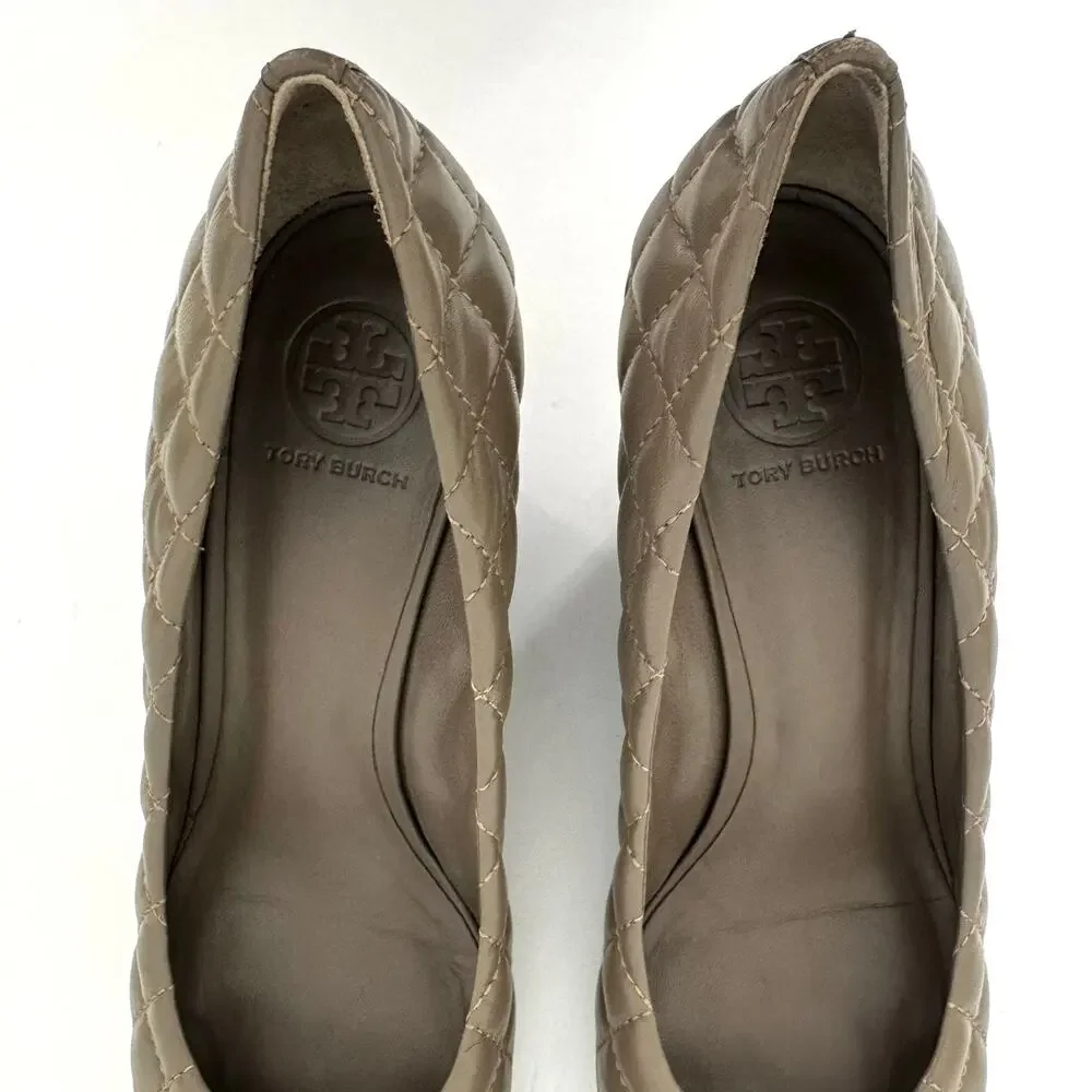 Tory Burch Quinn Quilted Leather Wedge Pumps Shoes Dark Taupe 10M Double T Logo